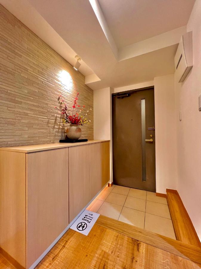 Ferienwohnung 浅草スカイツリービューテラス 浅草寺3分 浅草駅6分 2-10人 成田&羽田空港直通 Präfektur Tokio Exterior foto